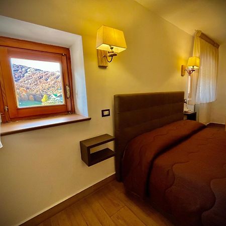 Hotel Pinguino بيسكاسيرولي المظهر الخارجي الصورة