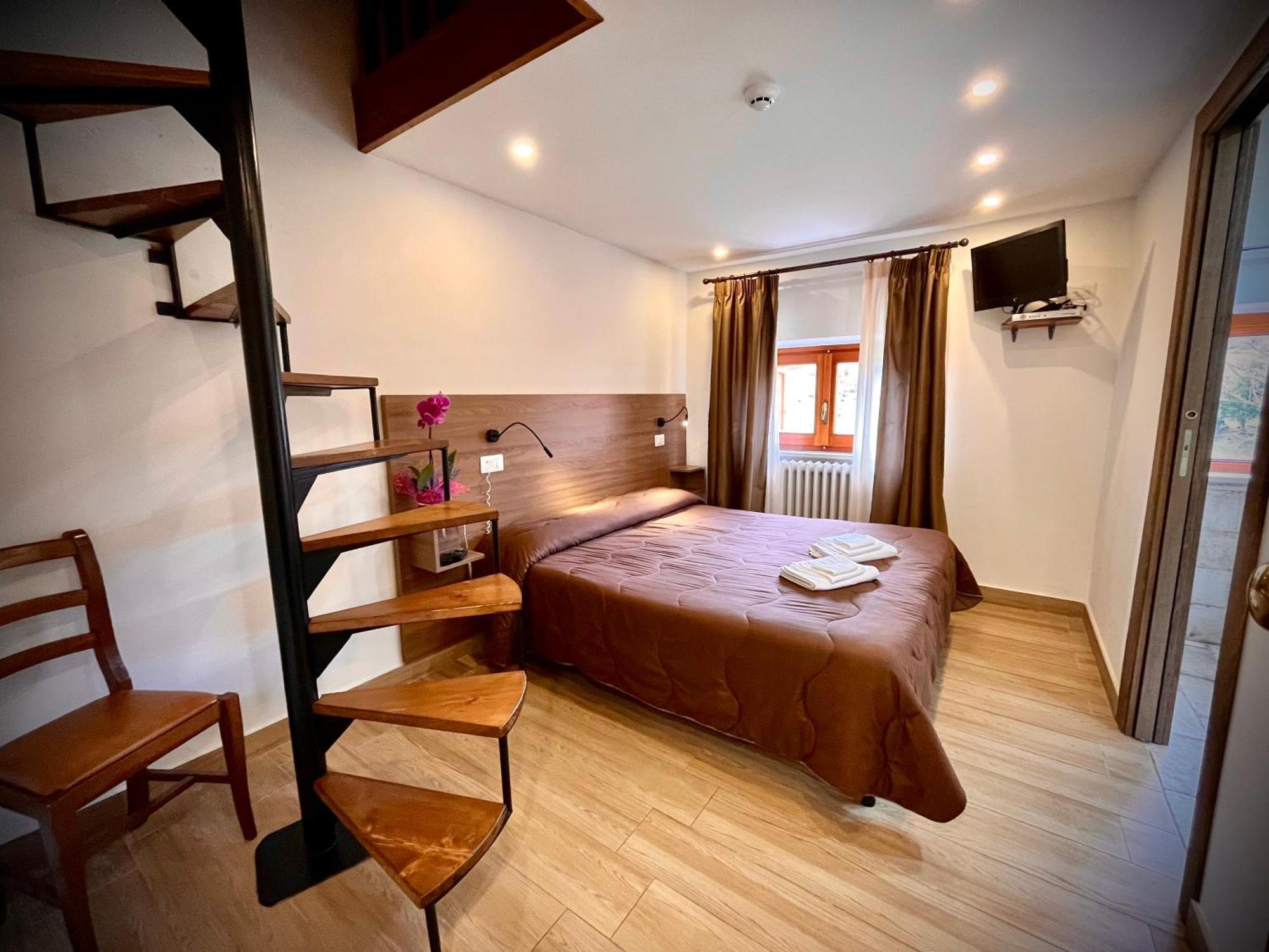 Hotel Pinguino بيسكاسيرولي المظهر الخارجي الصورة