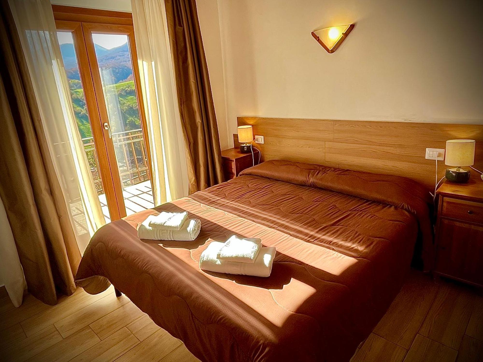 Hotel Pinguino بيسكاسيرولي المظهر الخارجي الصورة