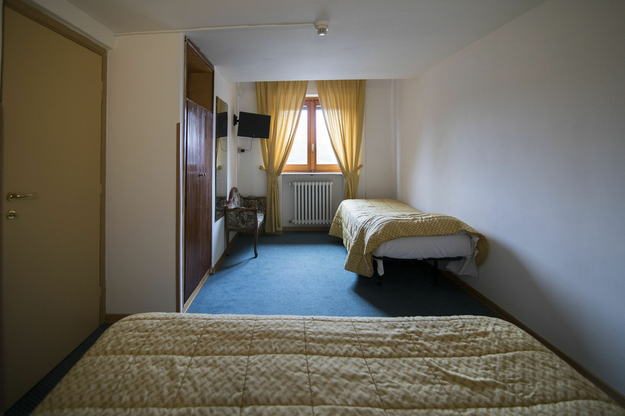 Hotel Pinguino بيسكاسيرولي المظهر الخارجي الصورة